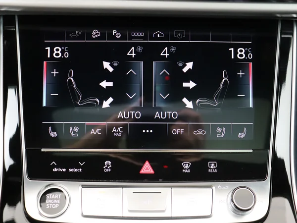 AUDI Q8 (2024) — foto 15 van 33