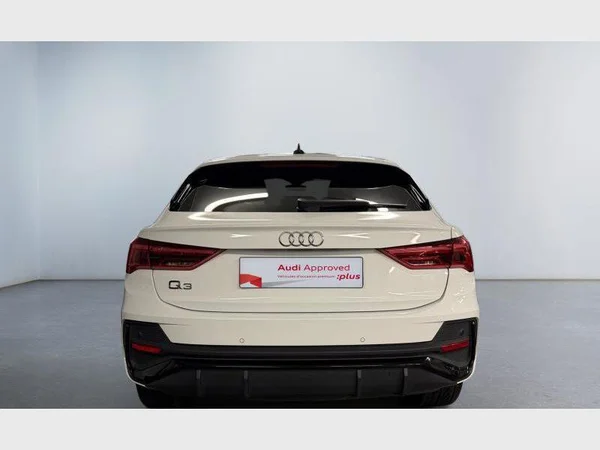 Audi Q3 Sportback (2020) — foto 25 van 27