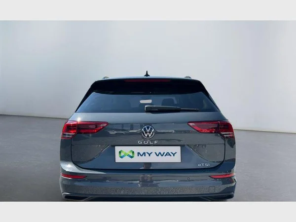 Volkswagen Golf VIII SW (2023) — foto 24 van 29
