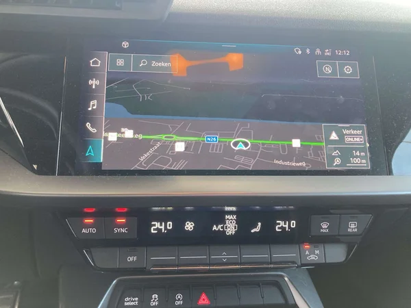 Audi A3 (2024) — foto 4 van 19
