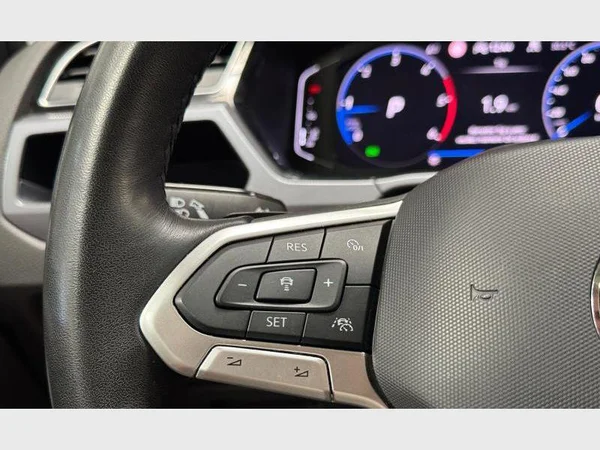 Volkswagen Touran (2024) — foto 7 van 32