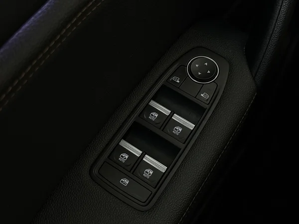 RENAULT Captur (2022) — foto 20 van 28