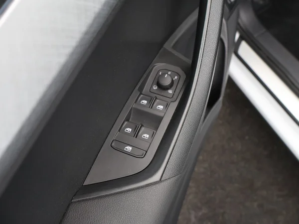 SKODA Karoq (2022) — foto 9 van 24