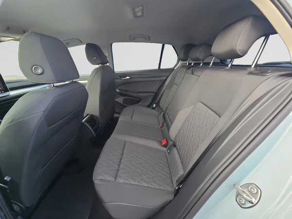 VOLKSWAGEN Golf VIII (2025) — foto 14 van 24
