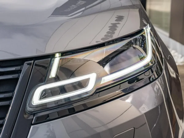 Land Rover Range Rover Velar (2022) — foto 19 van 27