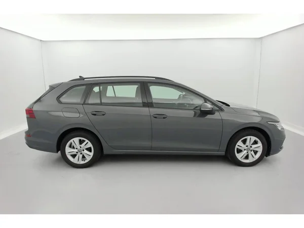VOLKSWAGEN Golf VIII SW (2022) — foto 29 van 36