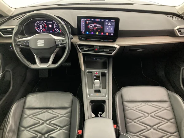 SEAT Leon ST (2021) — foto 32 van 36