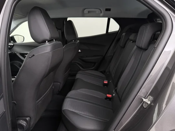 PEUGEOT 2008 (2022) — foto 5 van 27