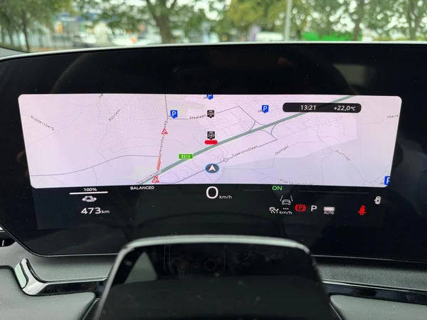 AUDI Q6 e-tron (2026) — foto 6 van 24