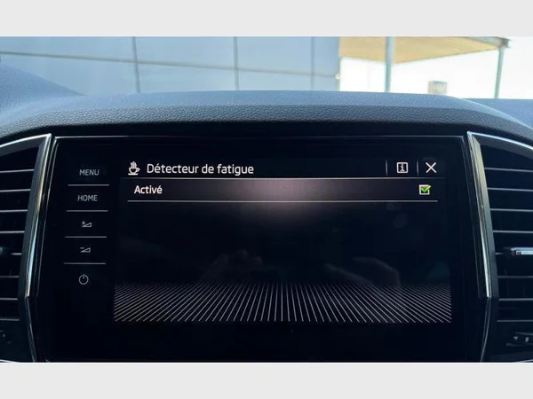 Skoda Karoq (2023) — foto 18 van 30