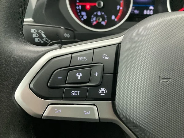 VOLKSWAGEN Tiguan (2022) — foto 10 van 36