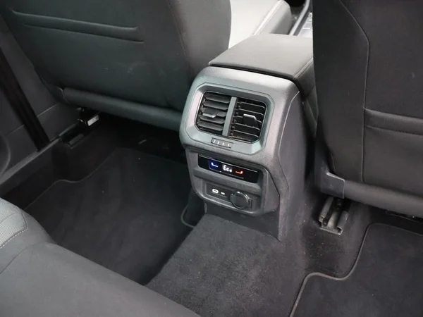 VOLKSWAGEN Tiguan eHybrid (PHEV) (2022) — foto 14 van 29
