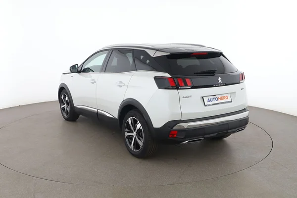 Peugeot 3008 (2018) — foto 10 van 16