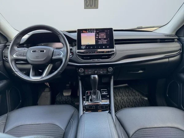 JEEP Compass (2023) — foto 9 van 31