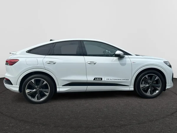 AUDI Q4 Sportback e-tron (2026) — foto 13 van 15