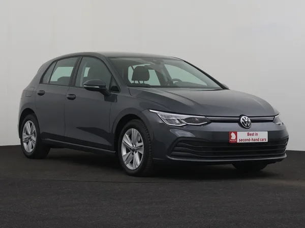 VOLKSWAGEN Golf (2023) — foto 23 van 28