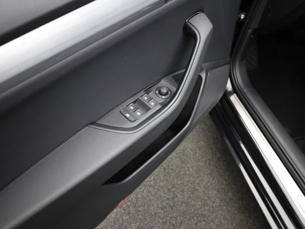 SKODA Superb Combi (2024) — foto 7 van 23