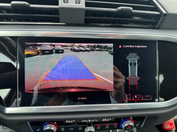 AUDI Q3 Dsl (2021) — foto 11 van 24
