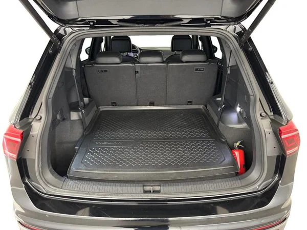 VOLKSWAGEN Tiguan Allspace (2023) — foto 7 van 42