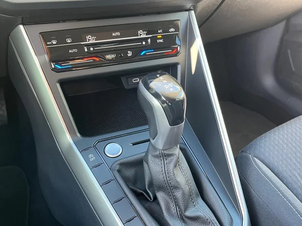 VOLKSWAGEN Taigo (2024) — foto 7 van 17