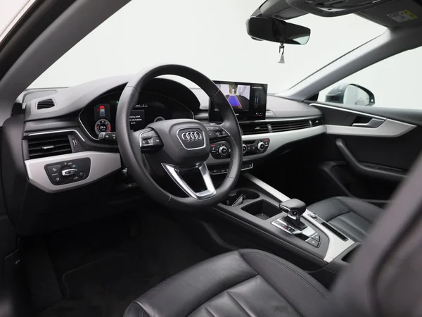 Audi A5 (2021) — foto 28 van 43