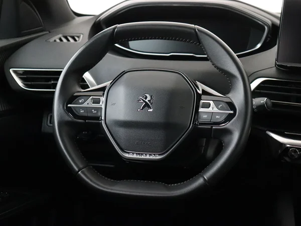 PEUGEOT 5008 (2023) — foto 14 van 28