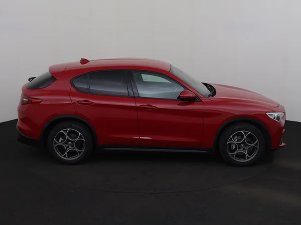 Alfa Romeo Stelvio (2022) — foto 27 van 31