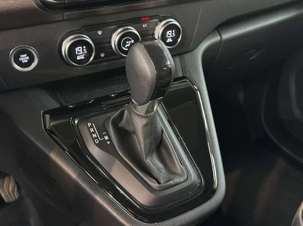 Renault Kangoo (2023) — foto 14 van 15