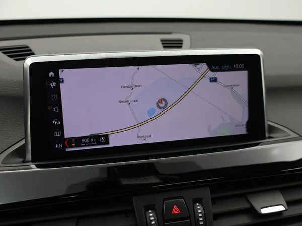 BMW X1 PHEV (F48 LCI) (2022) — foto 9 van 28