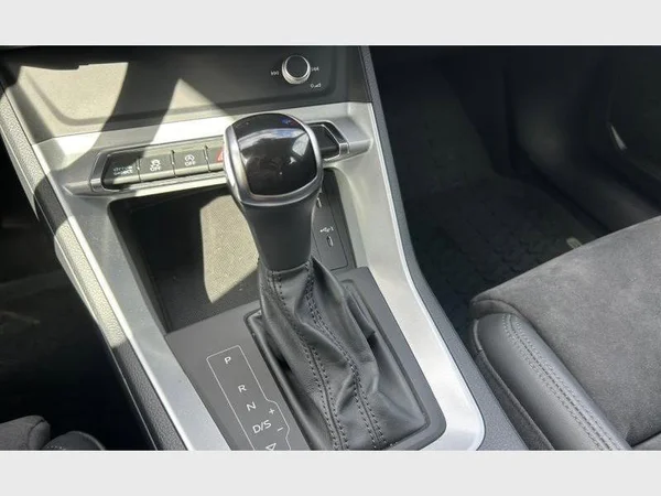 Audi Q3 Sportback (2021) — foto 13 van 29
