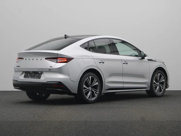 SKODA Enyaq Coupé (2024) — foto 12 van 21