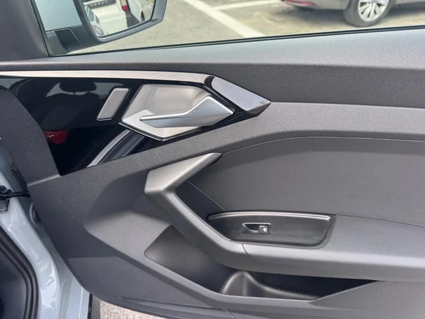 AUDI A1 Allstreet (2025) — foto 9 van 24