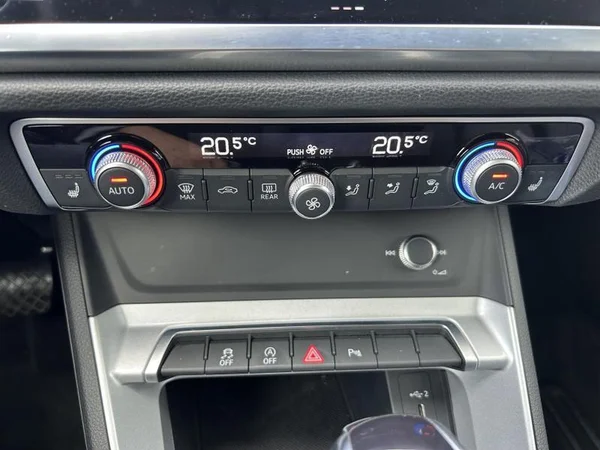 AUDI Q3 (2022) — foto 17 van 26