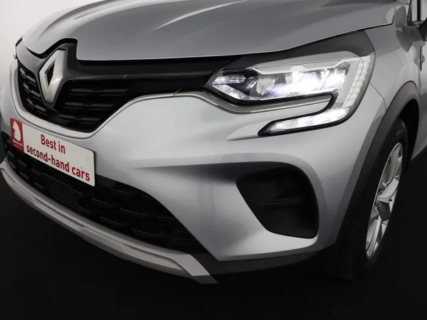 RENAULT Captur (2022) — foto 21 van 28