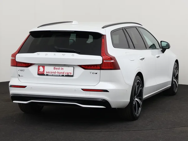 VOLVO V60 (2024) — foto 23 van 32