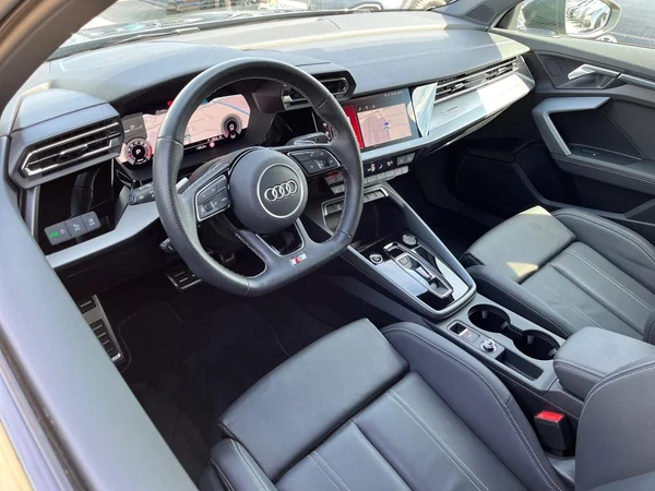 AUDI A3 Sportback (2024) — foto 21 van 22