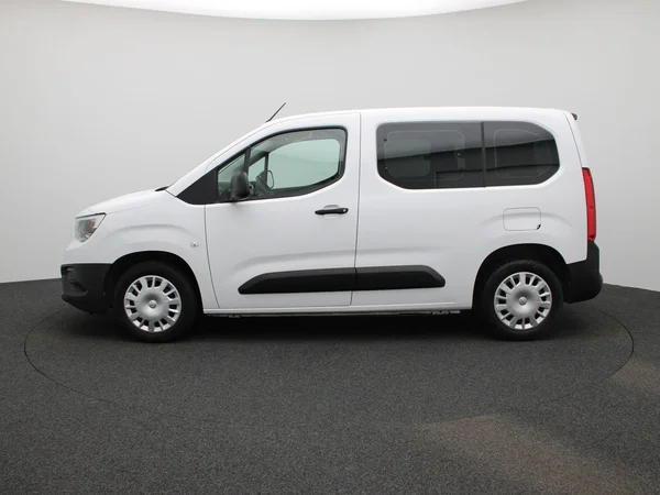 Opel Combo Life (2022) — foto 30 van 35