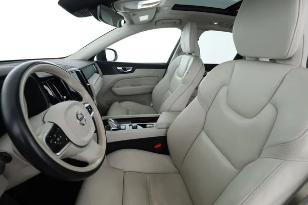 Volvo XC60 (2021) — foto 16 van 16
