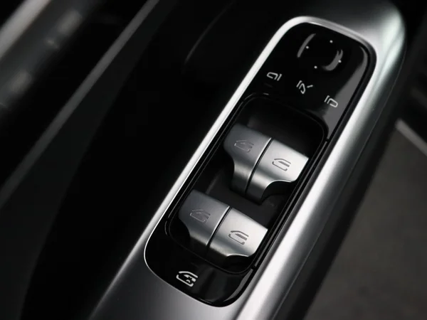 MERCEDES C 300 (2022) — foto 21 van 33