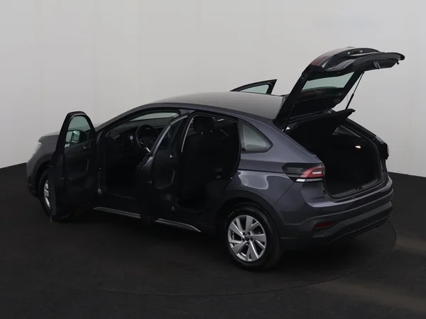 VOLKSWAGEN Taigo (2024) — foto 27 van 28