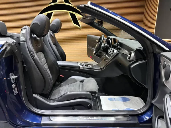 Mercedes-Benz C (2021) — foto 14 van 32