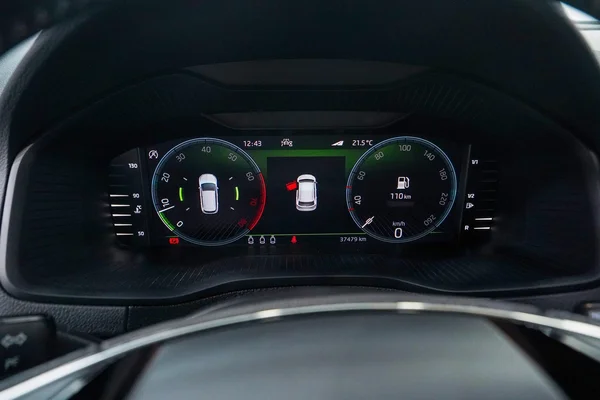 Skoda Karoq (2022) — foto 5 van 49