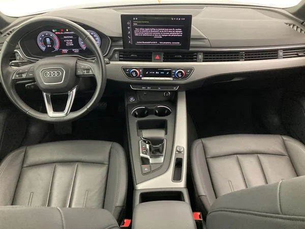 AUDI A4 Avant (2023) — foto 31 van 36