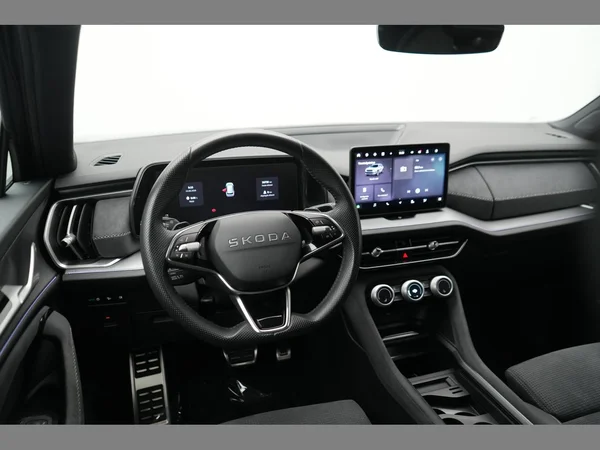 SKODA Kodiaq (2025) — foto 6 van 32