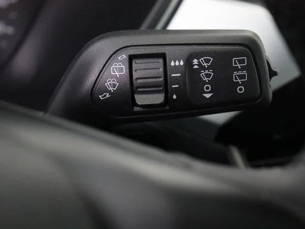 FORD Kuga (2024) — foto 17 van 28