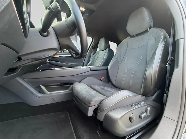 VOLKSWAGEN ID.7 Tourer (2024) — foto 2 van 24