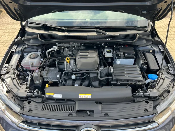 VOLKSWAGEN Polo (2024) — foto 16 van 24