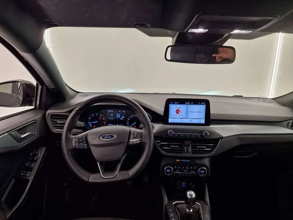 Ford Focus (2023) — foto 11 van 15