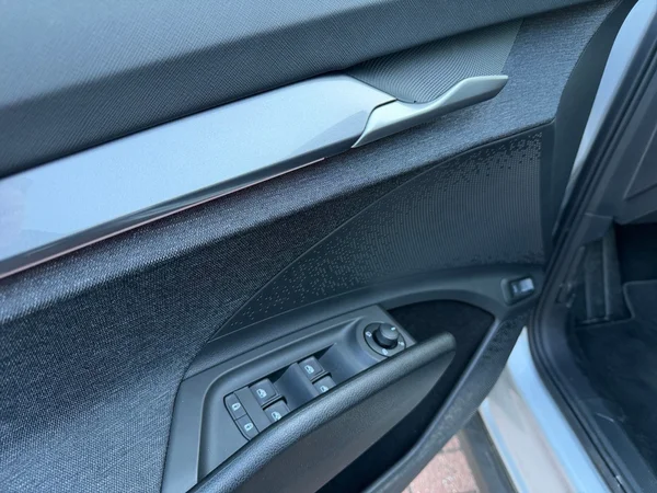 SKODA Elroq (2025) — foto 6 van 18