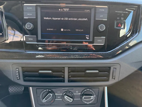 VOLKSWAGEN Polo (2023) — foto 7 van 18